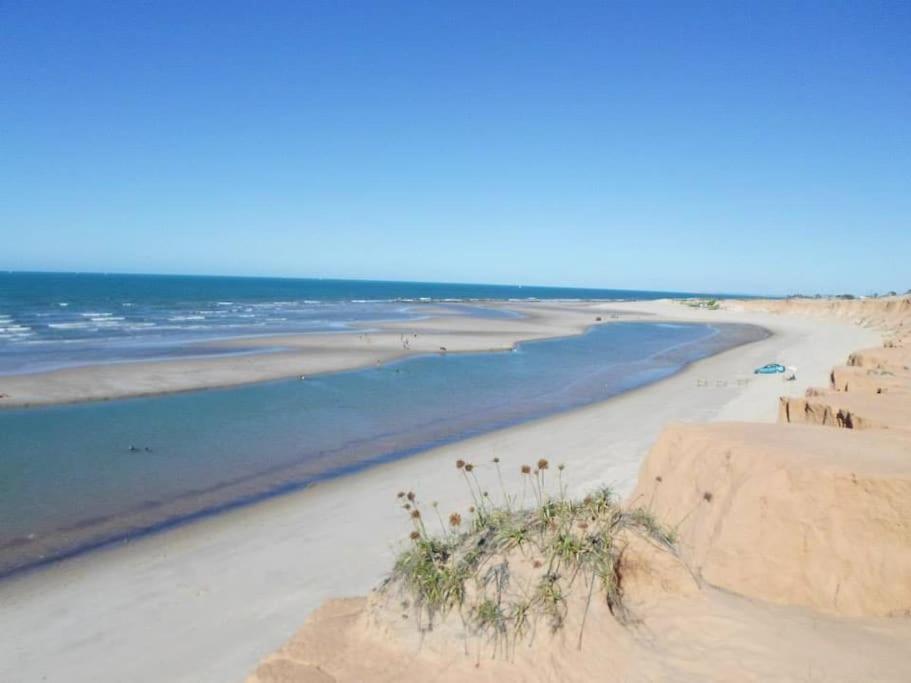 Villa Charming Blue House With Kitchen Parking And Garden Canoa Quebrada Esterno foto