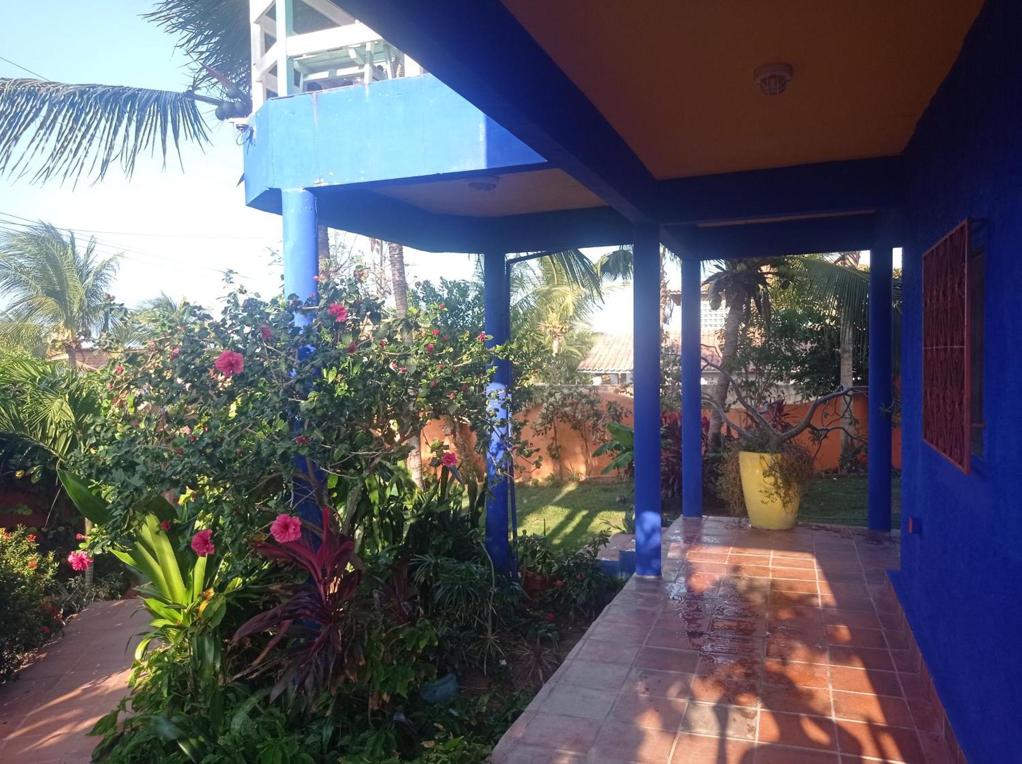 Villa Charming Blue House With Kitchen Parking And Garden Canoa Quebrada Esterno foto